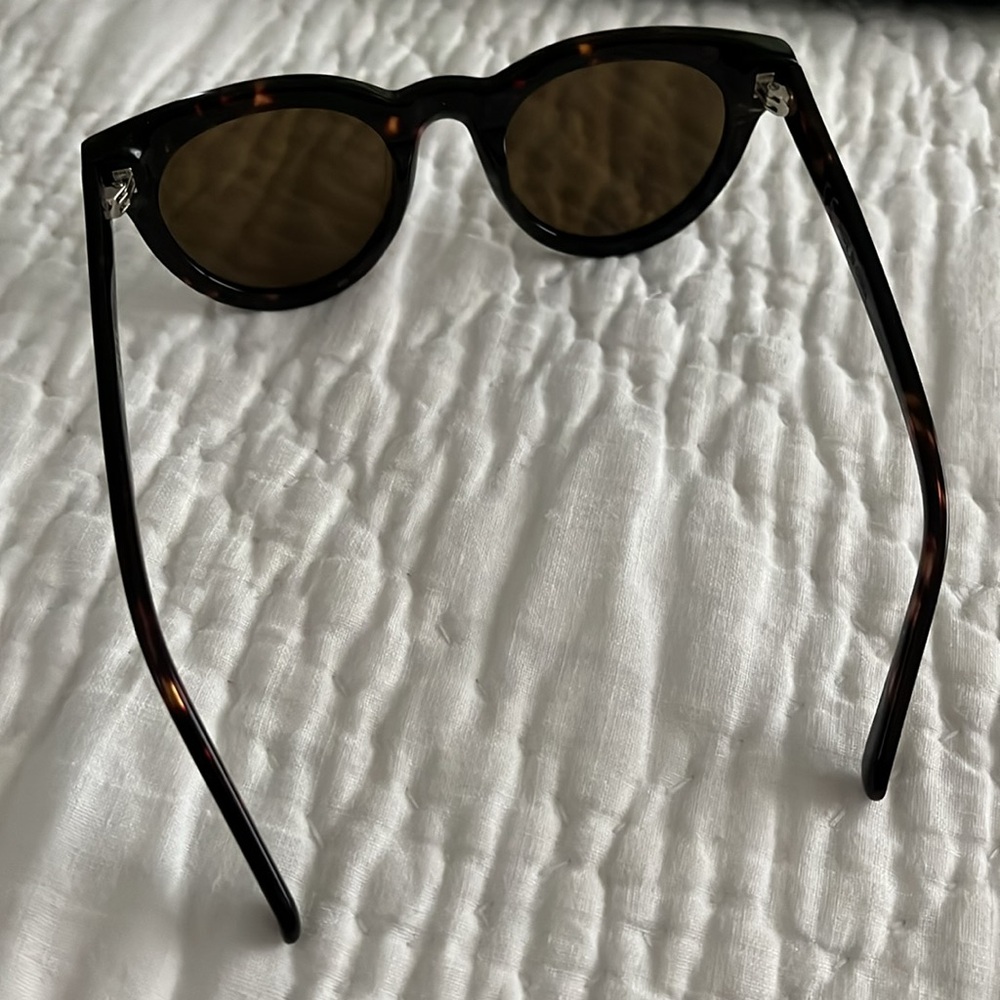 Madewell Sunglasses - Picture 2 of 6